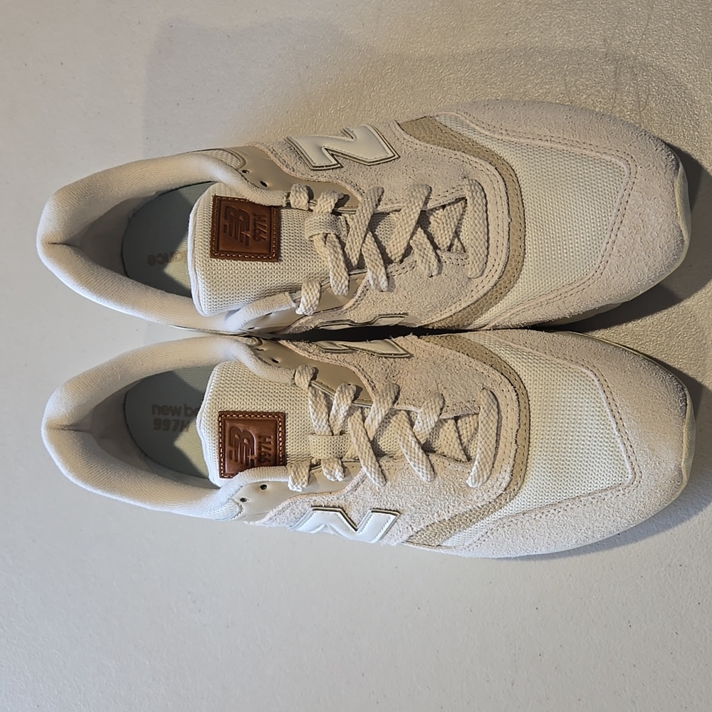 New Balance Beige and Brown Sneakers